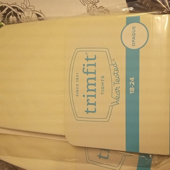 18-24 months opaque tights - Picture 1 of 2